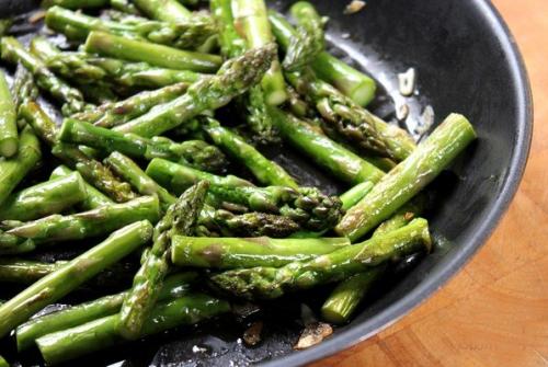 Спаржа жареная рецепты. Как вкусно пожарить спаржу - классический рецепт