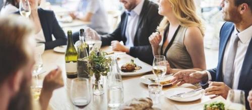 Правила поведение за столом. Правила этикета за столом: нормы и культура поведения 02