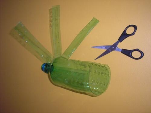 Новогодние поделки из пластиковых бутылок. Новогодние елочки из пластиковых бутылок