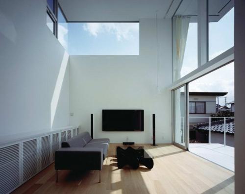 Дизайн маленького зала с балконом. Объединение балкона с гостиной комнатой