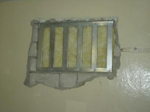 Окно между кухней и ванной в сталинке. Окно между кухней и ванной в хрущевках. Зачем оно нужно и как заделать?