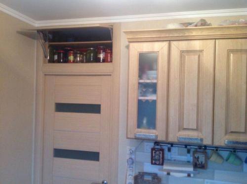 Окно между кухней и ванной в сталинке. Окно между кухней и ванной в хрущевках. Зачем оно нужно и как заделать?