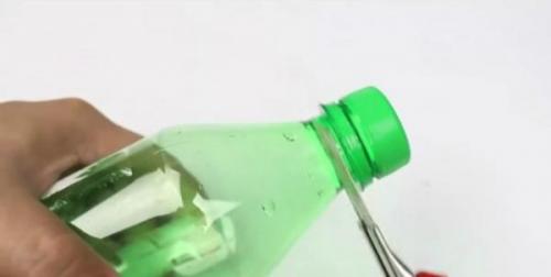 Лайфхаки из бутылок от шампуня. Необычная удобная воронка