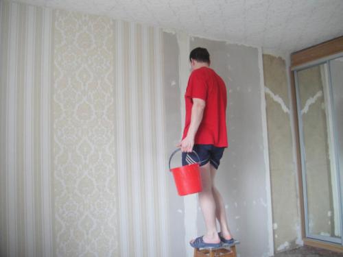 Как клеить обои в углах с рисунком. Как клеить обои в углах: технология