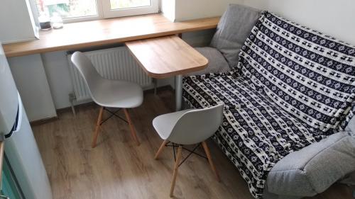 Стул Eames, как выбрать. Что за стулья Eames (Эймс) и хороши ли они для кухни?