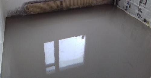 Наливной пол в квартире своими руками. Заливка