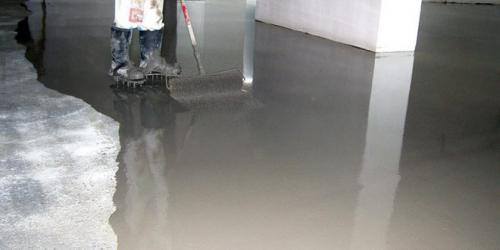 Наливной пол в квартире своими руками. Заливка