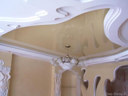 Влага под натяжным потолком. Почему появляется конденсат на натяжных потолках?