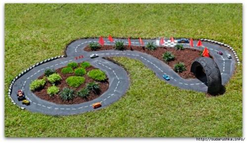 Как сделать трек для машинок своими руками. Для дома и дачи: папа-виртуоз создает отличные варианты увлекательных гоночных трасс