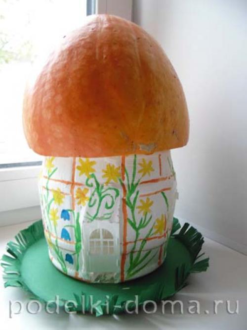 Сказочный домик из пластиковой бутылки. Гриб-дом из бутылки Отредактирова. 2019