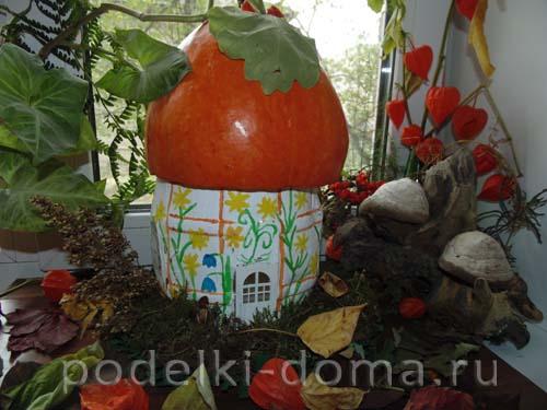 Сказочный домик из пластиковой бутылки. Гриб-дом из бутылки Отредактирова. 2019