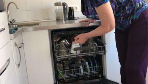 Куда поставить микроволновку на кухне в хрущевке. Куда поставить посудомойку в хрущевке? Пример, как это сделала владелица кухни 5 кв. м