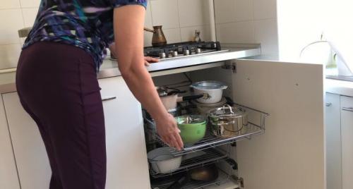 Куда поставить микроволновку на кухне в хрущевке. Куда поставить посудомойку в хрущевке? Пример, как это сделала владелица кухни 5 кв. м