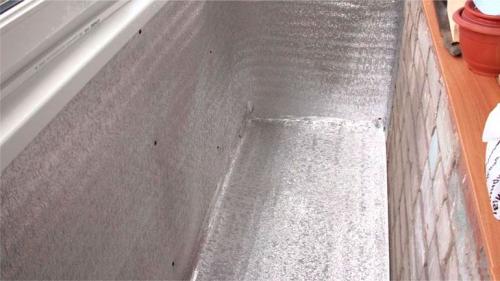 Чем лучше утеплить балкон минватой или пенопластом