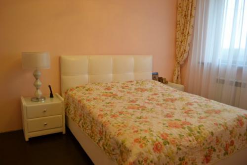 Интерьер спальни в светлых тонах с темной мебелью. Плюсы и минусы спальни в светлых тонах