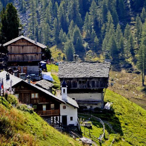 Дача в стиле шале. История стиля шале в архитектуре