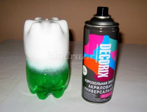 Пингвины своими руками из пластиковых бутылок. Зимние поделки из пластиковых бутылок. Пингвины 06