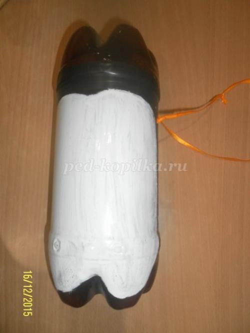 Пингвины своими руками из пластиковых бутылок. Зимние поделки из пластиковых бутылок. Пингвины 21