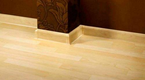 Как подобрать плинтус к двери. Как выбрать цвет плинтуса: получить гармоничный интерьер