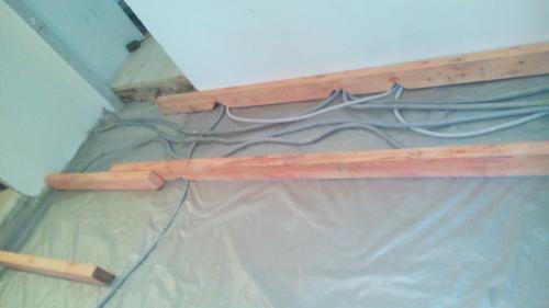 Палубный пол в квартире. Деревянный пол в квартире? Вы серьезно (бюджетное решение, которое выглядит дорого)