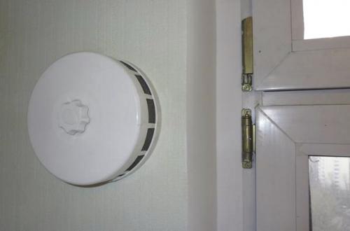 Тухлый запах из вентиляции. Что делать если из вентиляции запах идет в квартиру