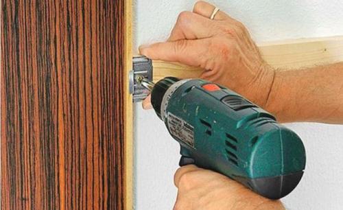 Крепление ламината на стену. КАК УЛОЖИТЬ ЛАМИНАТ НА СТЕНУ СВОИМИ РУКАМИ? 15