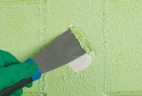 Можно ли клеить обои поверх водоэмульсионной краски. Как наклеить обои на водоэмульсионную краску