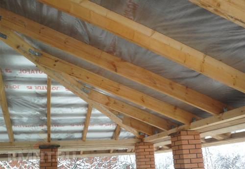 Обрешетка вальмовой крыши под металлочерепицу. Устройство обрешетки кровли 14