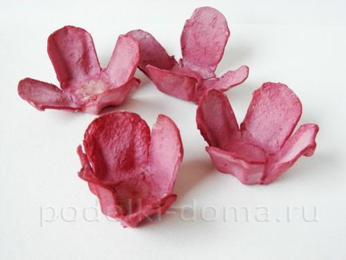 Поделки из лотков для яиц своими руками. Цветы из яичных лотков Отредактирова. 2019