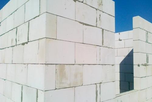 Пенобетонные блоки или газобетонные блоки, что лучше. Пенобетон или газобетон: преимущества и недостатки 02