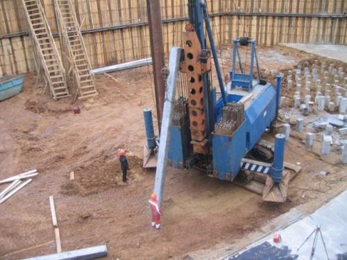 Вдавливаемые сваи. Технология забивания свай