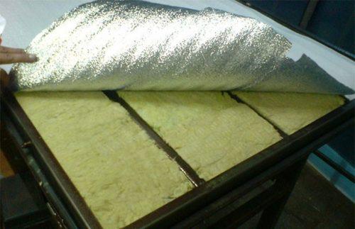 Как утеплить неразборную железную дверь. Как утеплить уличную железную дверь?