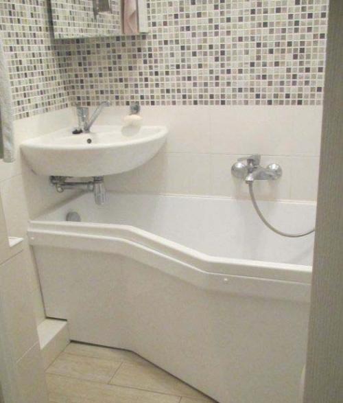 Даже маленькая ванная может быть уютной. 14 идей для скромных санузлов 03