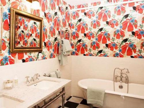 Вместо плитки в ванной. Обои для отделки стен в ванной