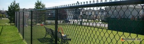 Натягивание сетки рабицы. Совет 1: Как натянуть сетку рабицу 04