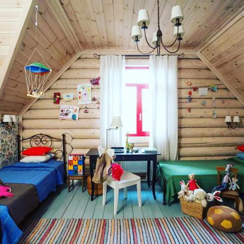 Идеи дизайна детской комнаты в деревянном доме 04