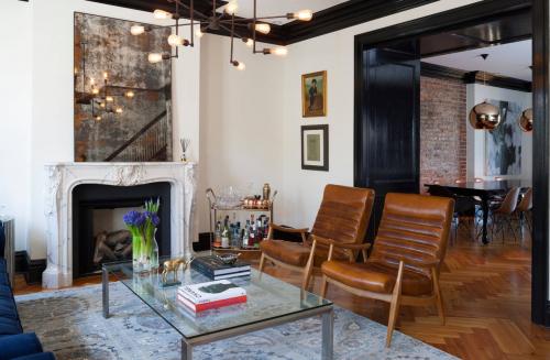 Монохромные интерьеры 01