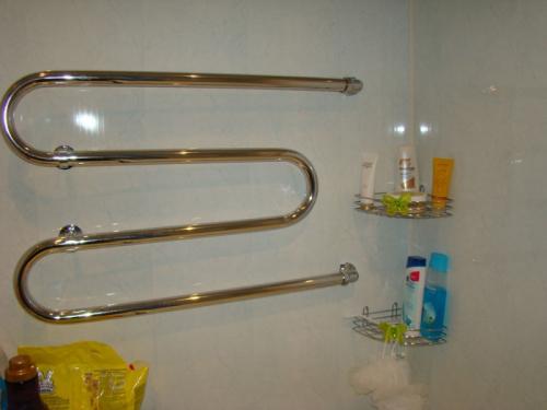 Змейка в ванной. Функции прибора 02