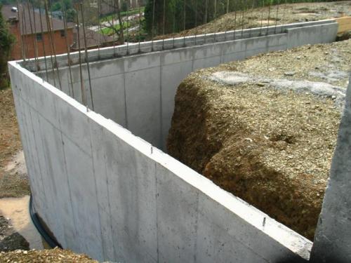 Как правильно залить фундамент. Как залить фундамент – инструкции и схемы правильной заливки своими руками