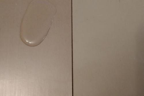 Нужна ли гидроизоляция под ламинат на бетонный пол. Пленка под ламинат — нужно ли стелить? Ответ мастера