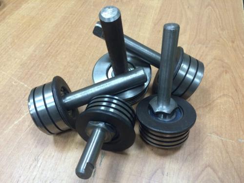 Регулировка роликов на ленточной пилораме. Регулировка направляющих роликов на ленточной пилораме