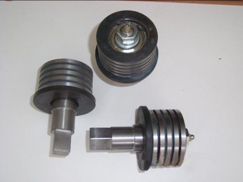 Регулировка роликов на ленточной пилораме. Регулировка направляющих роликов на ленточной пилораме