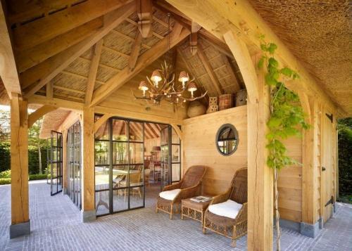 Пристроить веранду к дому варианты. Варианты пристройки веранды к деревянному дому: фото отличных задумок