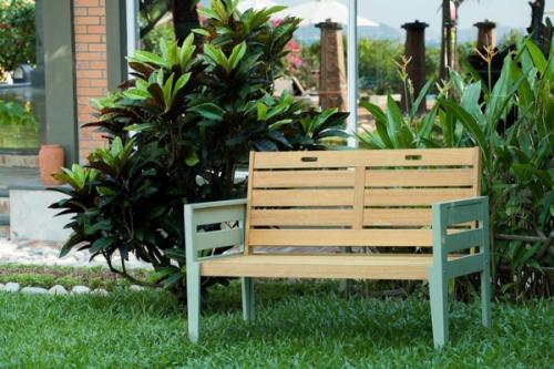 Лавочка из металла. Преимущества скамейки своими руками из металла перед изделиями из других материалов 02 Лавочка из металла. Преимущества скамейки своими руками из металла перед изделиями из других материалов 02