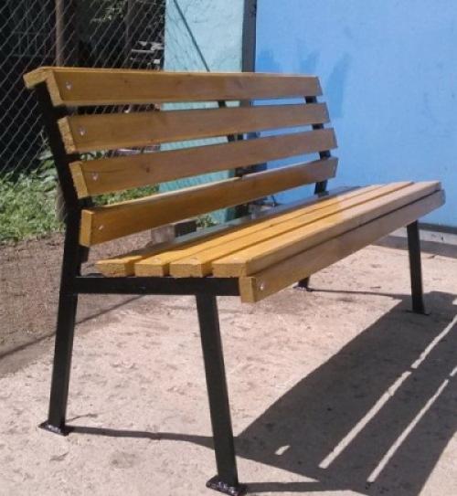 Лавочка из проф трубы чертеж. Простая скамейка из профильной трубы своими руками