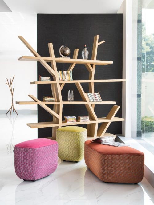Стеллаж в интерьере: выбор формы, цвета и материала