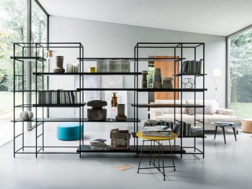 Стеллаж в интерьере: выбор формы, цвета и материала