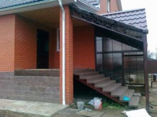 Крыльцо из металла на три ступеньки. Размеры крыльца 04