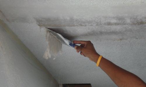 Нужно ли шпаклевать потолок перед покраской побелкой. Подготовительные этапы перед основной работой