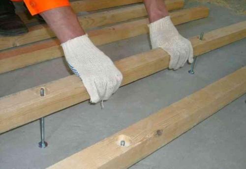 Гуляет деревянный пол. Что делать, если деревянный пол прогибается?